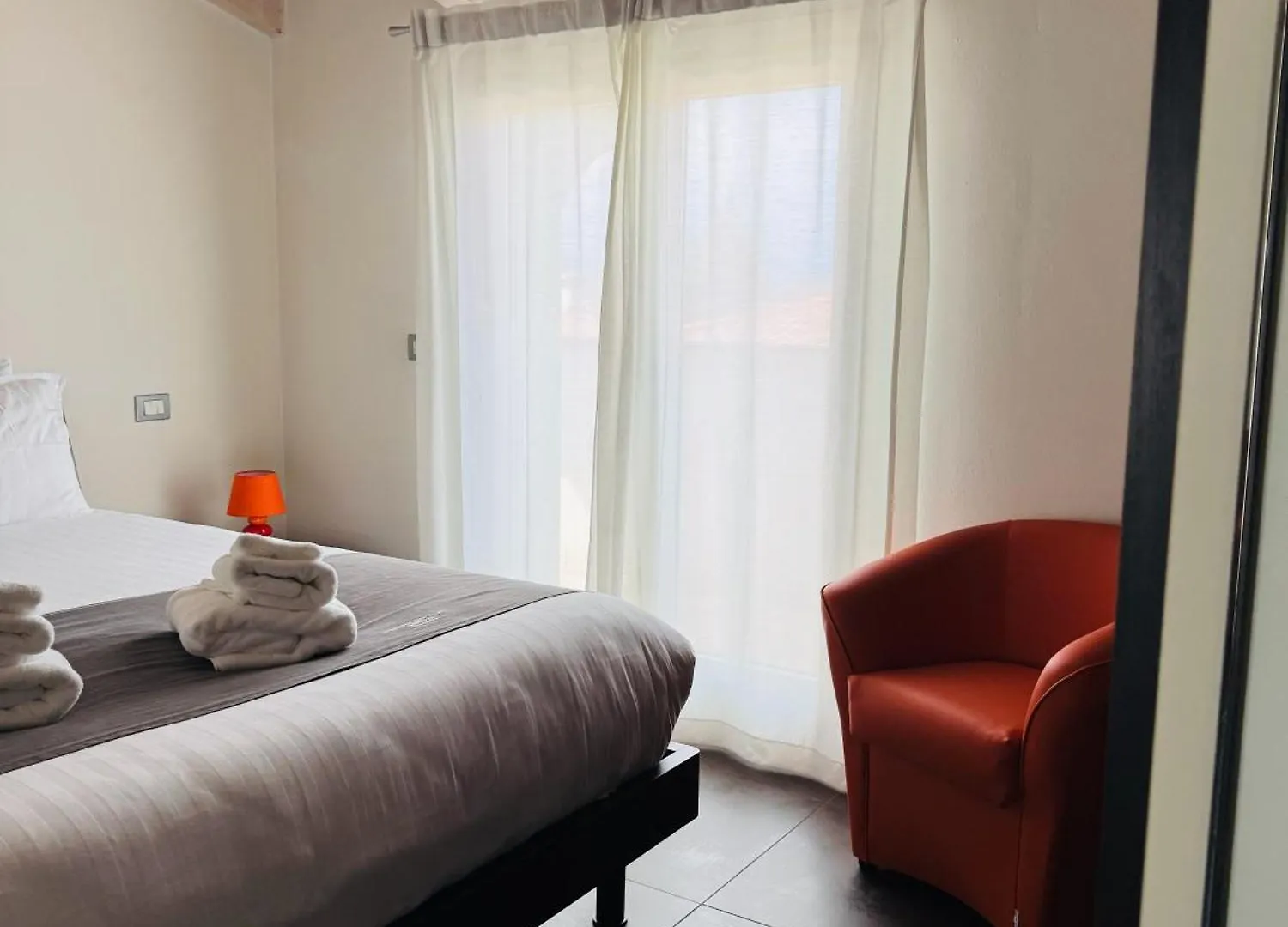 شقة فندقية ديسينسانو ديل غاردا Residence Del Lago إيطاليا