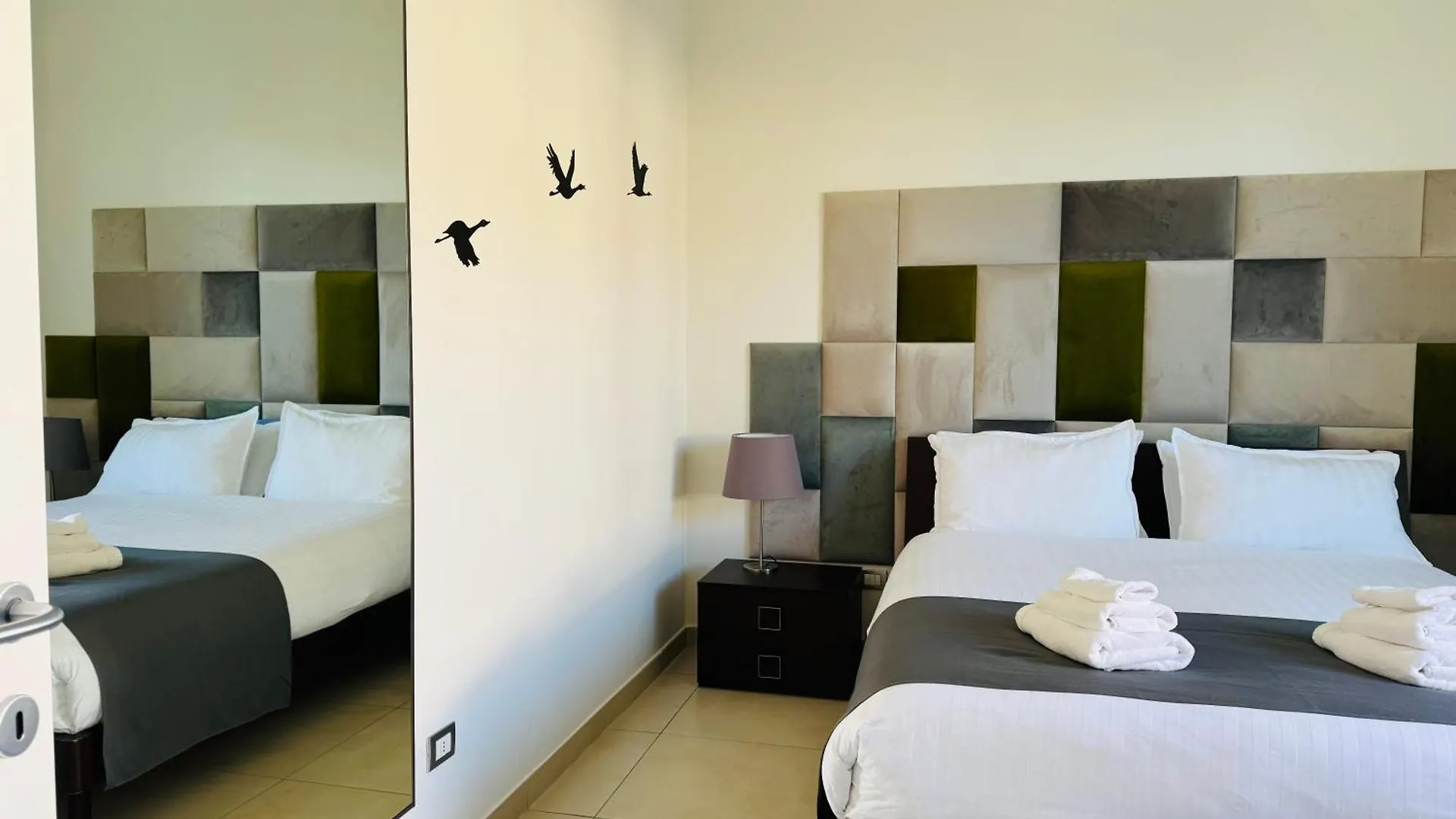ديسينسانو ديل غاردا Residence Del Lago شقة فندقية ديسينسانو ديل غاردا